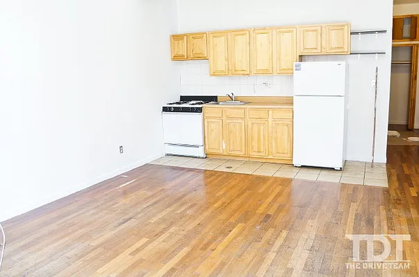 Rented by J Misrahi Realty Corp | media 53