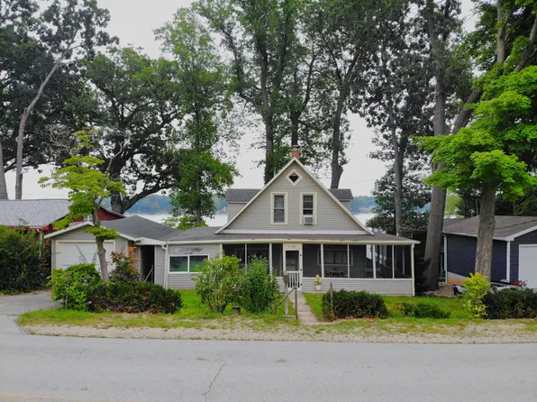 95589 County Road 690, Dowagiac, MI 49047