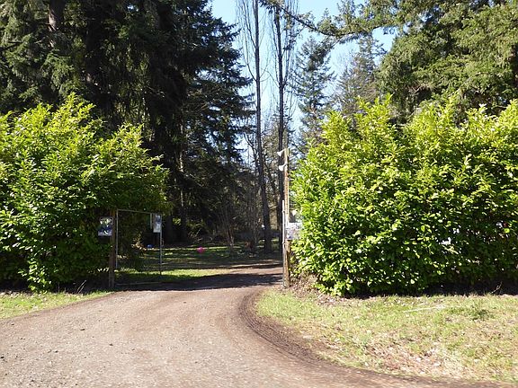 3rd image of 12831 Silver Creek Dr SE