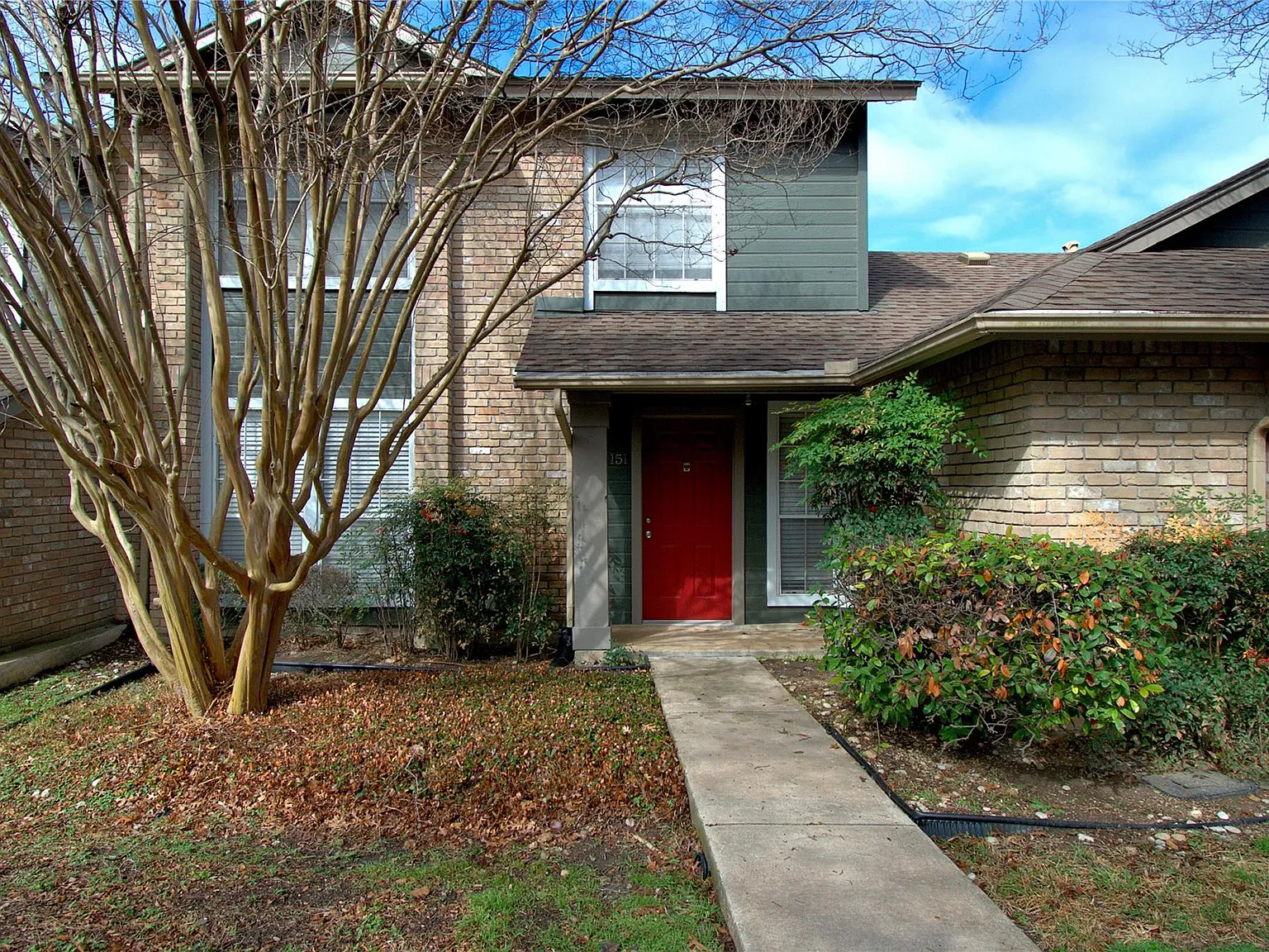 2 bed, 1.5 bath, 1049 sqft, $1,750 — Photo 1