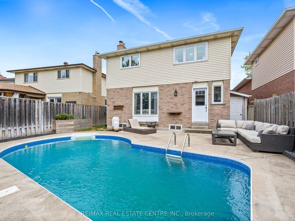 834 Merritt Dr, Milton, ON L9T 4K1