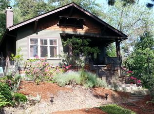 9 Hillcrest St, Ashland, OR 97520