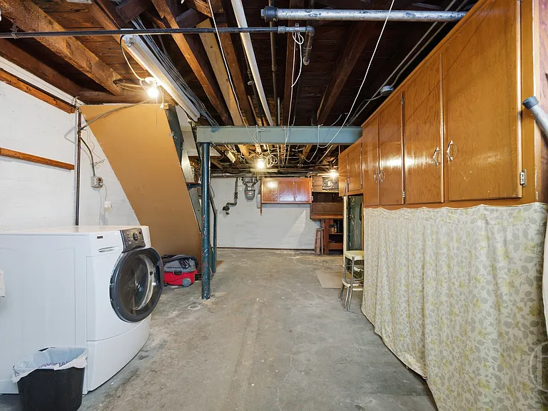 39-20 44th St #1 — Photo 23