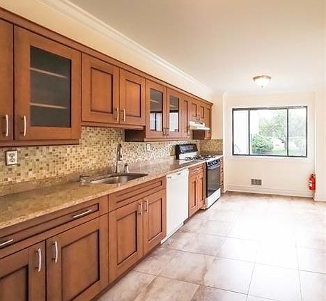 3rd image of 38 Park St APT 16E