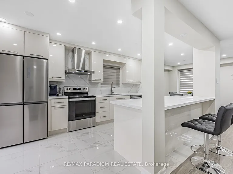 612 Flavelle Ct — Photo 2