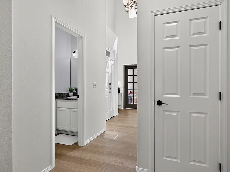 659 Vashon Pl NE — Photo 13