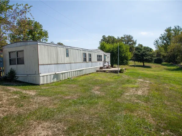 103 Webster Ln, Grindstone, PA 15442