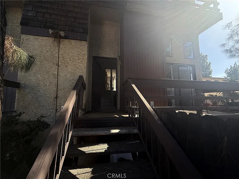 9131 Burnet Ave #10 — Photo 47