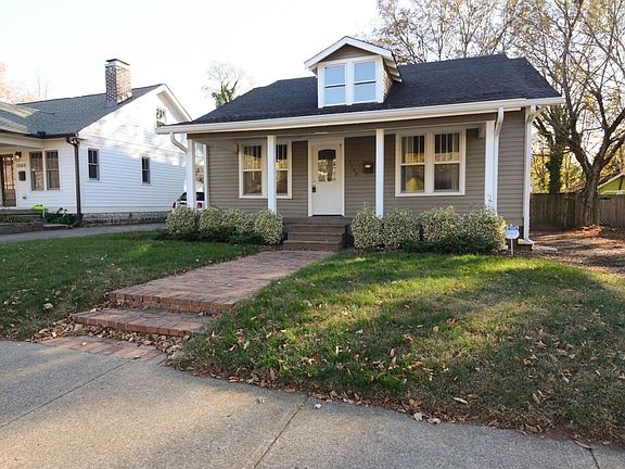 2nd image of 1542 Douglas Ave