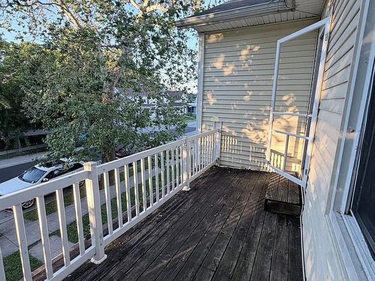 1031 Hartford St — Photo 44