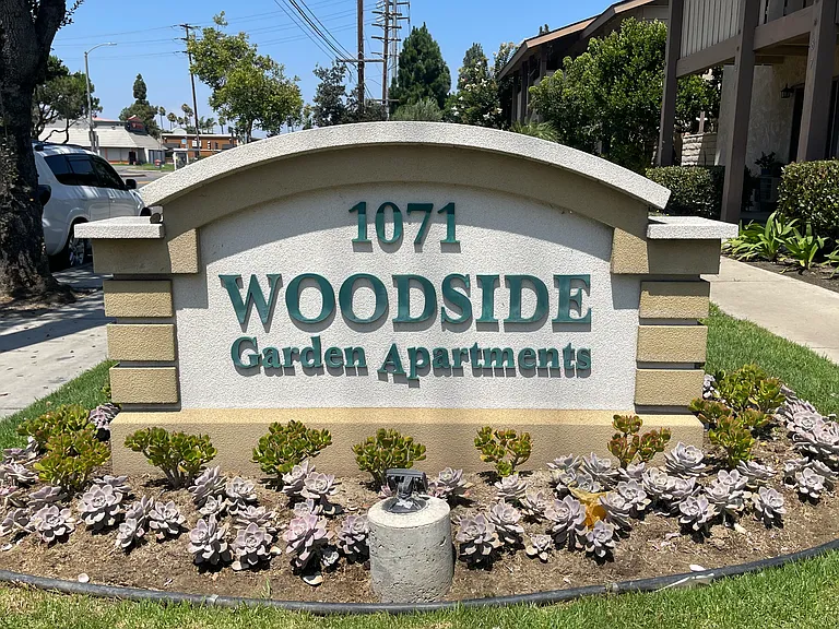 Woodside Garden Apartments — Photo 25