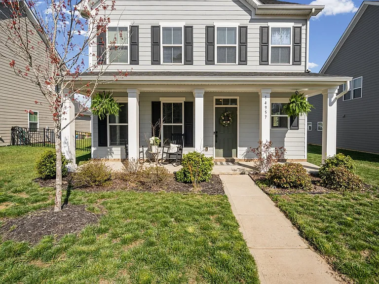 14957 Holbrooks Rd — Photo 2