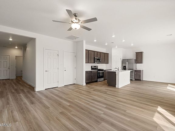 2nd image of 1076 W FELIZ Street