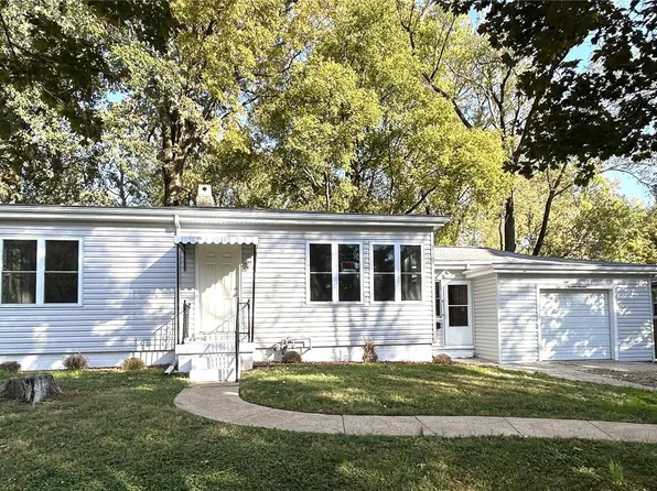 1900 N 15th St, Swansea, IL 62226