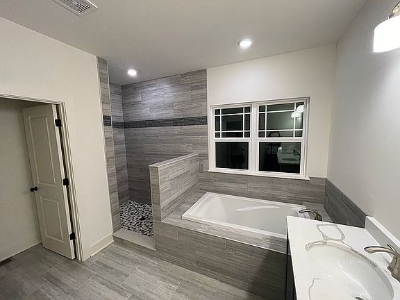 3rd image of 22600 Tiller Ln