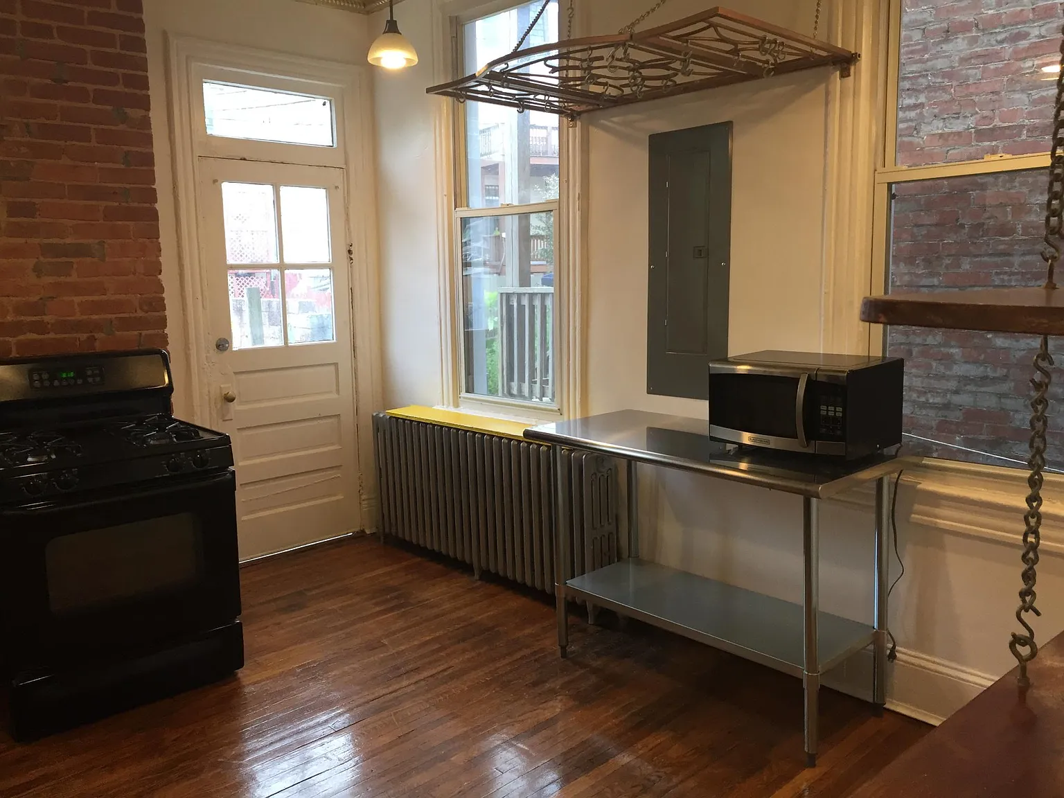 7 bed, $950 — Photo 3