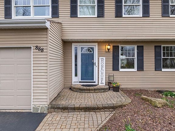 3rd image of 888 Copperkettle Rd