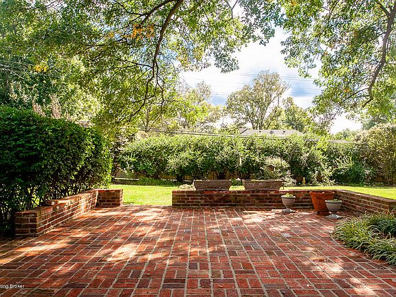 4th image of 5831 Brittany Woods Cir