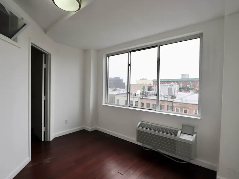 286 Stanhope St #4 — Photo 2