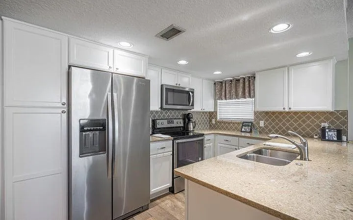 4800 Ocean Beach Blvd #215 — Photo 3
