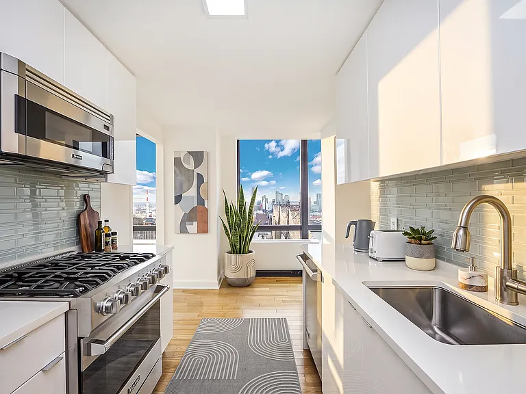 1113 York Ave #PHB — Photo 5