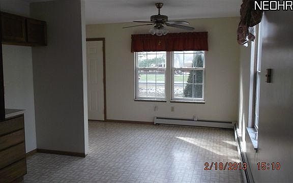 3rd image of 1259 Oxford Dr