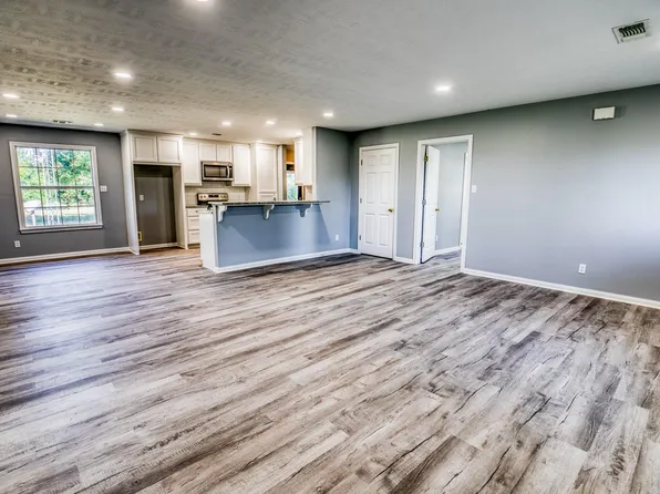 2700 Quarry Rd, Brenham, TX 77833