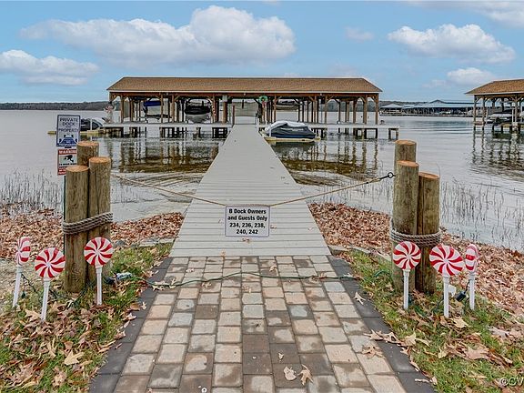 4th image of 238 Lake Front Dr
