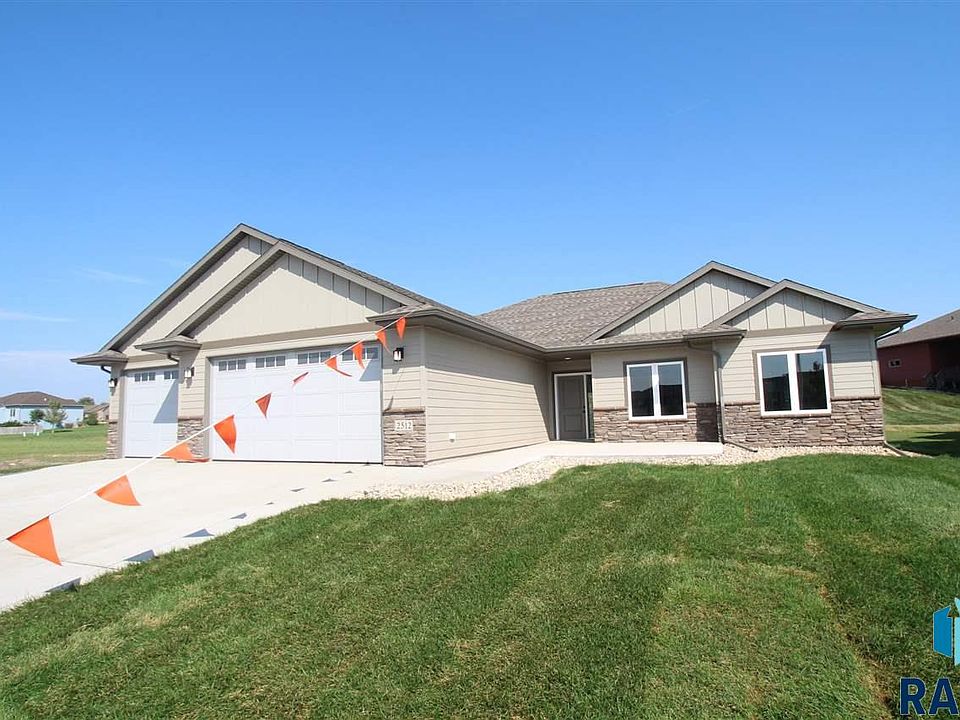 1st image of 2512 E Tranquility Ave
