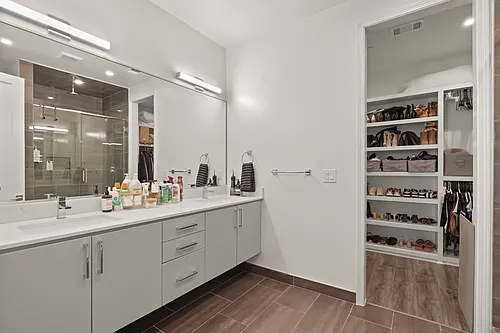 1813 Park Ave #106 Photo 1