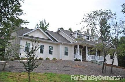 2nd image of 130 Johnnie Collins Way