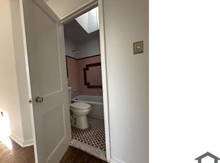 931 Burnside Rd, Sharon Hill, PA 19079