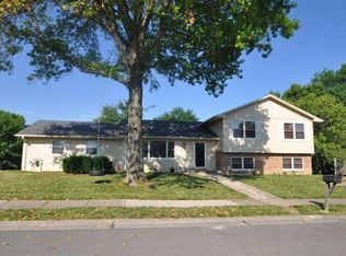 2201 Oak Cliff Dr, Columbia, MO 65203