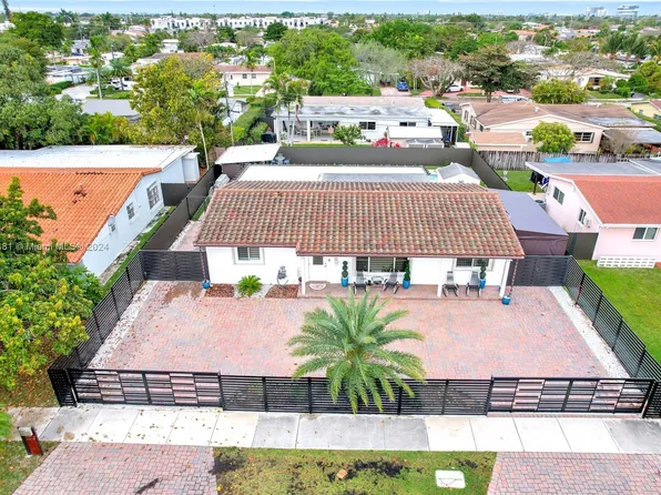 2210 SW 89th Ave, Miami, FL 33165