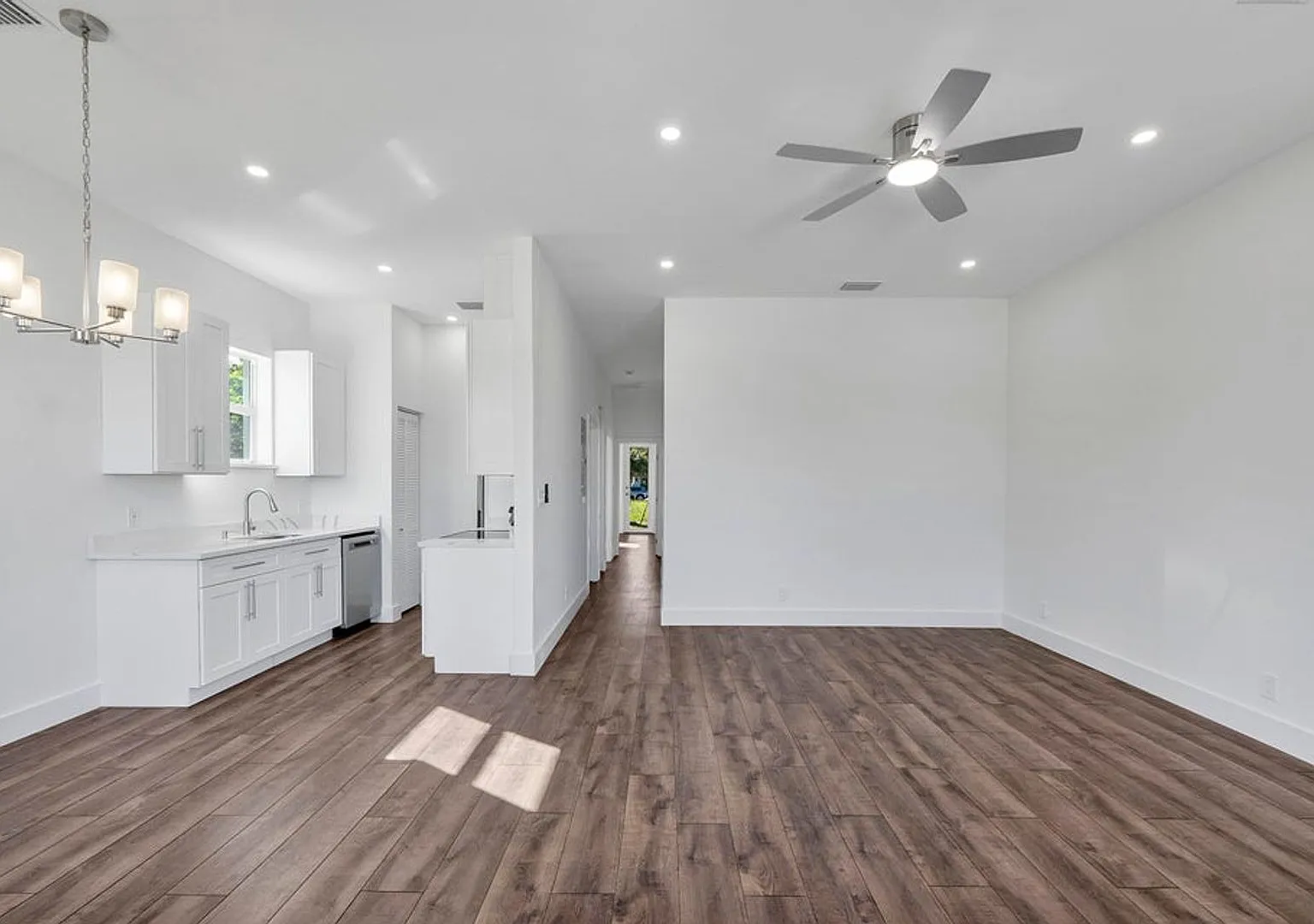 1573 W 16th Street, Riviera Beach, FL 33404 — Photo 4