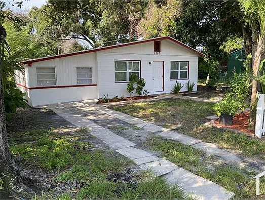 4 bed, 1214 sqft, $2,400 — Photo 2