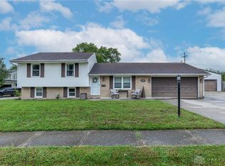 2540 Cornwall Dr, Xenia, OH 45385