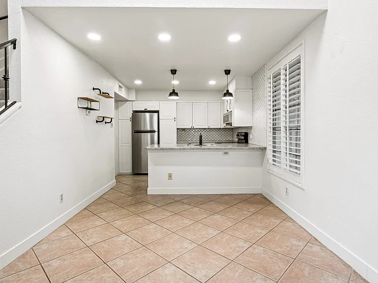 1717 E Union Hills Dr #1035 — Photo 6