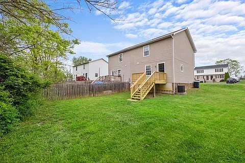 137 Suter St — Photo 10