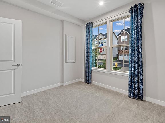 5th image of 174 Bethlehem Pl