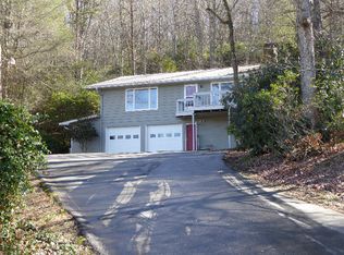 818 Bell Creek Rd, Hiawassee, GA 30546