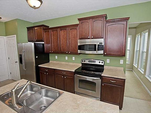 5th image of 3450 Aylesford Ln