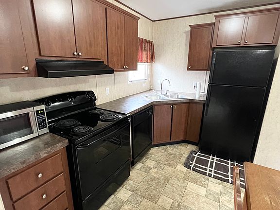4th image of 170 Brewer Ln