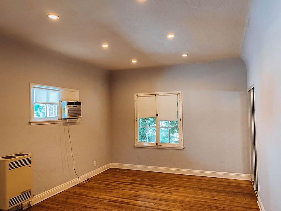 2nd image of 9037 Rangely Ave #15