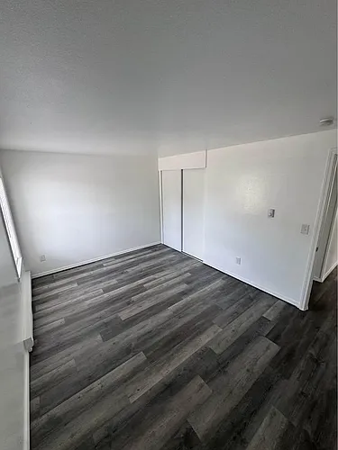 406 E George St #5 Photo 1