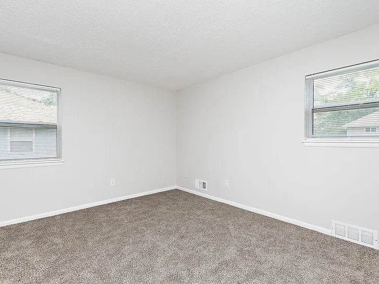 221 E Washington St #A — Photo 15
