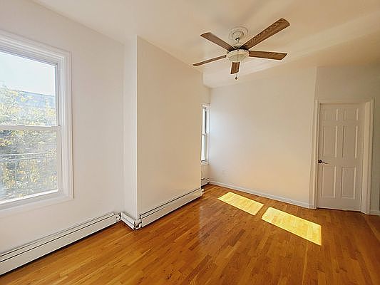 2nd image of 48 Driggs Ave APT 3L