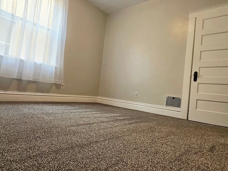 450 Bailey Ave — Photo 13