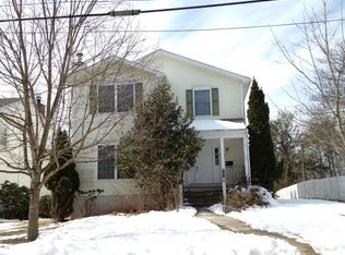 15 Daniels Pl, White Plains, NY 10604