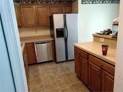 4th image of 420 Cherry Ln